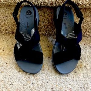 Black Clark’s Cloudsteppers size 5 NWOT